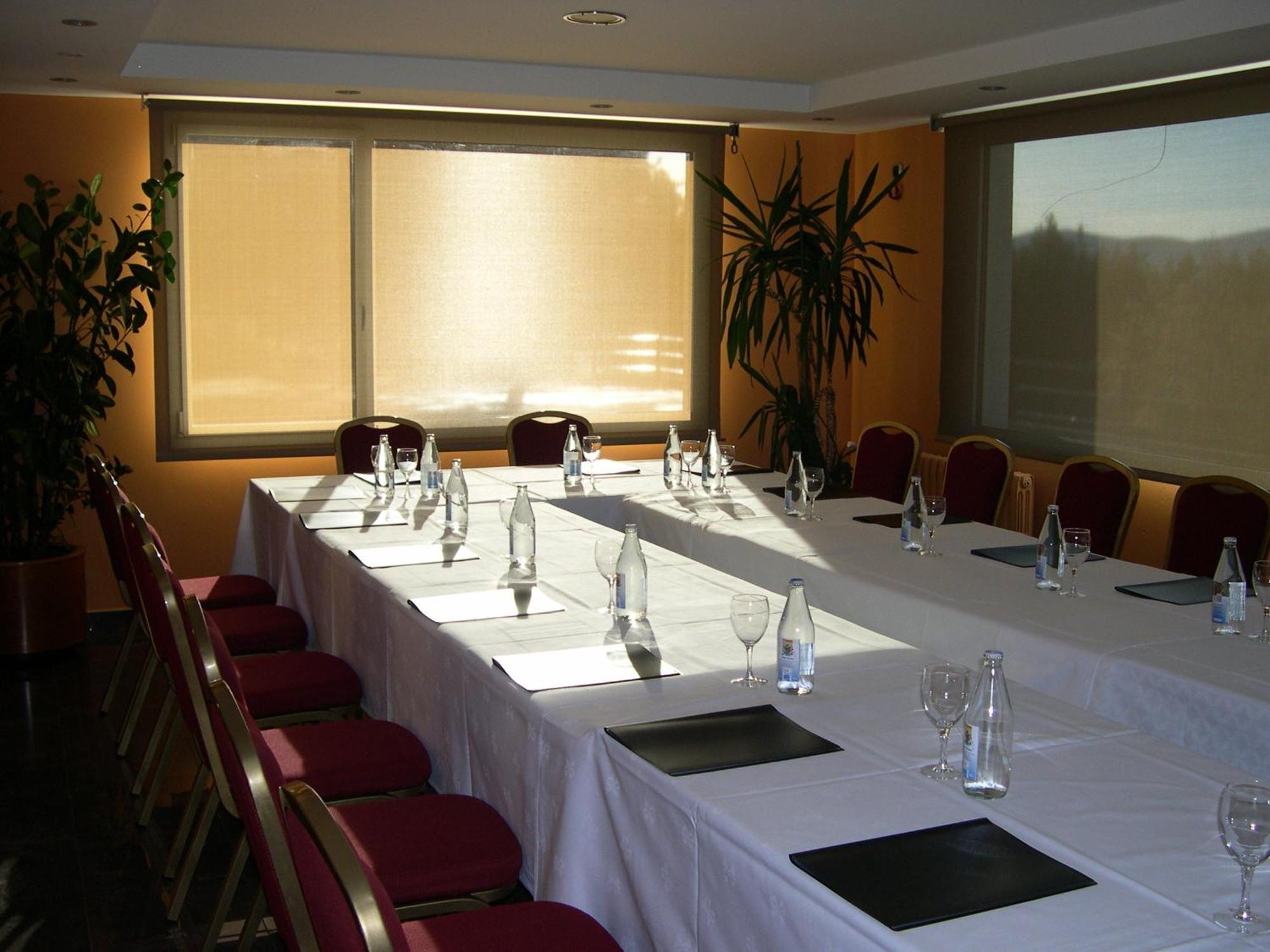 Coma Bella Hotel Sant Julia de Loria Business photo