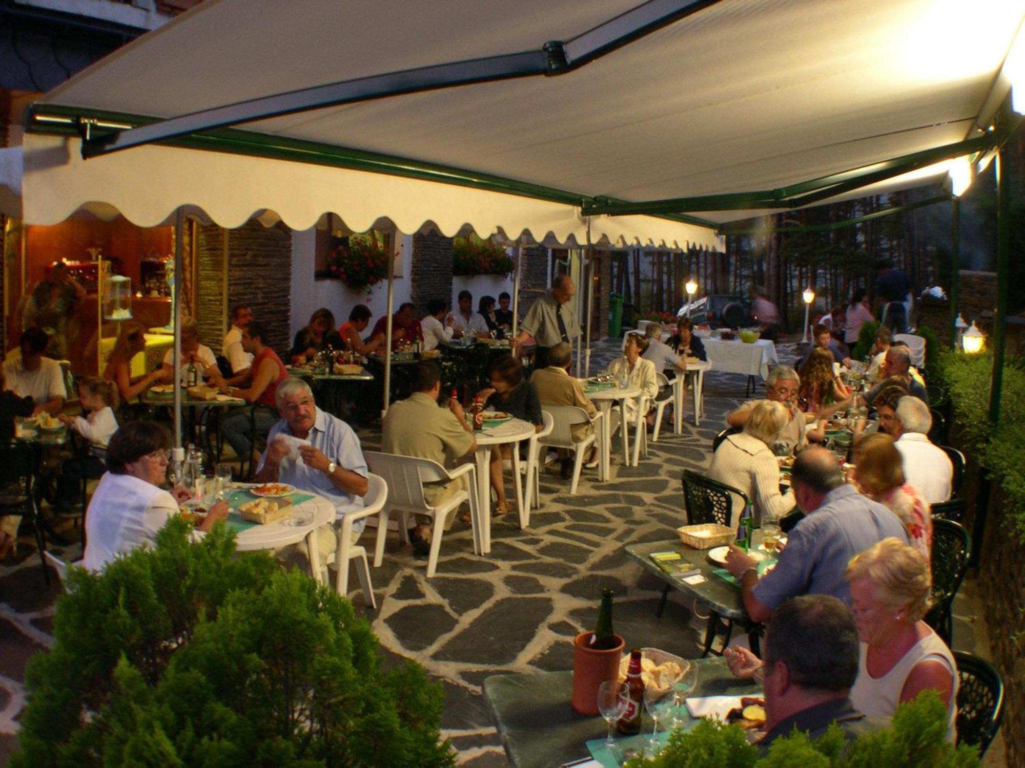 Coma Bella Hotel Sant Julia de Loria Restaurant photo